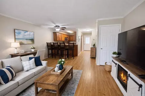 601 Dave Creek Pkwy #79, Fairfield Bay, AR 72088