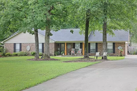 329 Regal Oaks, White Hall, AR 71602
