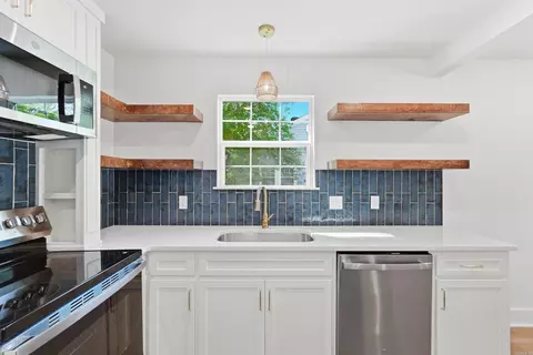 Kitchen - 1314 Mitchell St, Conway, AR 72034 photo 4 of 5