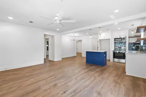 Living - 1314 Mitchell St, Conway, AR 72034 photo 4 of 4