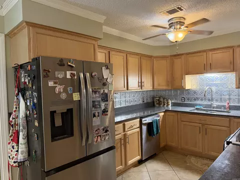 Kitchen - 4 Stratford, Pine Bluff, AR 71603 photo 1 of 3