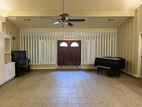 Entry Way - 4 Stratford, Pine Bluff, AR 71603 photo 1 of 1