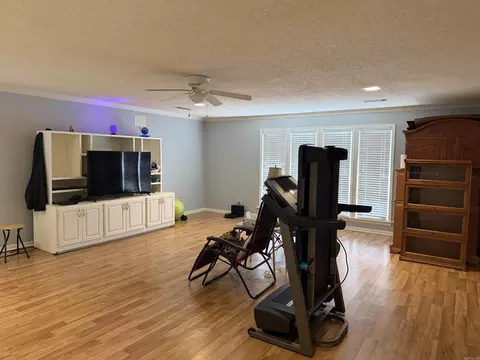 Living - 4 Stratford, Pine Bluff, AR 71603 photo 3 of 4