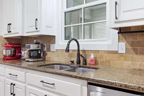 Kitchen - 236 A St, Bryant, AR 72022 photo 2 of 2