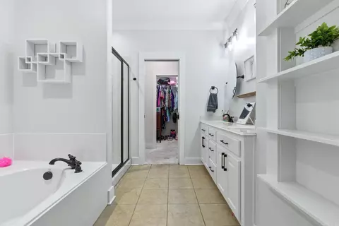 Entry Way - 236 A St, Bryant, AR 72022 photo 4 of 4