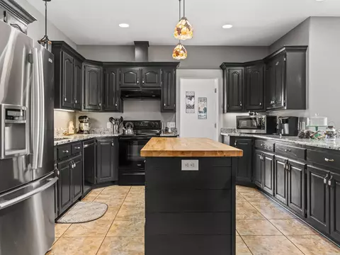 Kitchen - 163 Barbie Ln, Mount Ida, AR 71957 photo 1 of 5