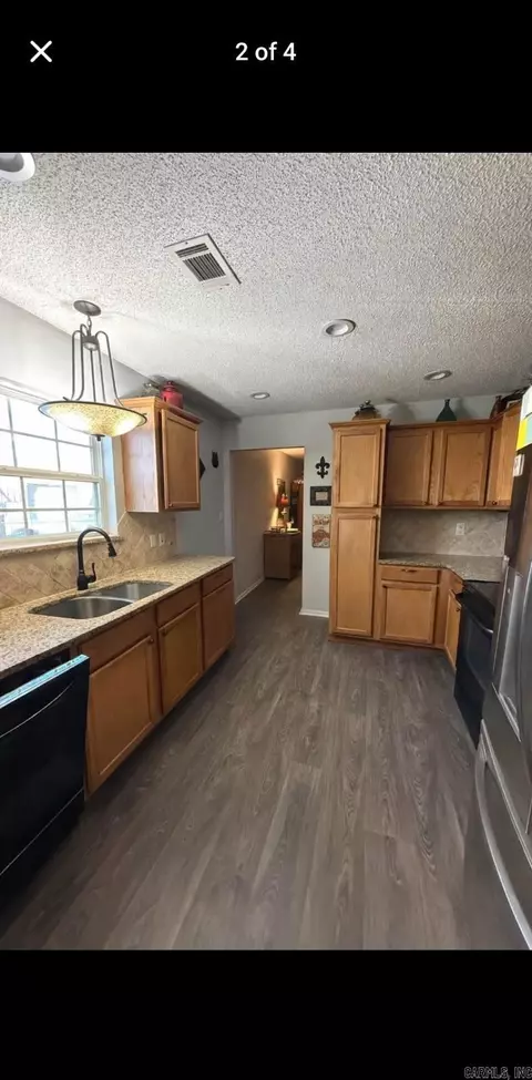 Kitchen - 13203 Old River Dr, Scott, AR 72142 photo 1 of 2