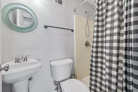 Bath - 126 Coyote Cir, Ward, AR 72176 photo 4 of 4