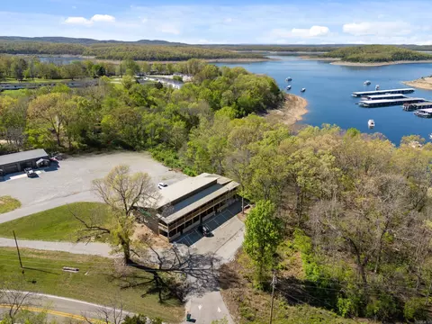 1912 Central Blvd #A5, Bull Shoals, AR 72619