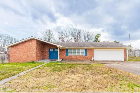 4900 Mcphill Dr, Paragould, AR 72450