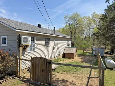 Exterior - 142 Apartment Dr, Melbourne, AR 72556 photo 2 of 3