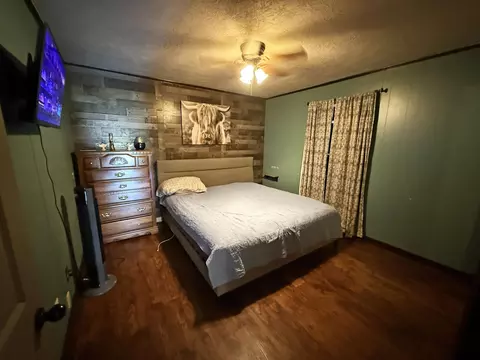 Bedroom - 142 Apartment Dr, Melbourne, AR 72556 photo 1 of 4