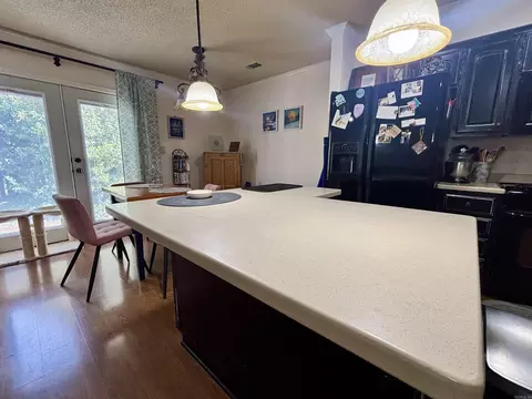 Kitchen - 2910 E Moore Ave, Searcy, AR 72143 photo 4 of 5