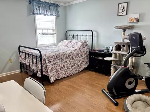 Bedroom - 2910 E Moore Ave, Searcy, AR 72143 photo 2 of 4