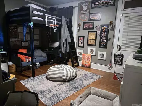 Bedroom - 813 Hamilton Ave E, Wynne, AR 72396 photo 3 of 3