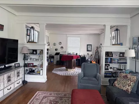 Living - 813 Hamilton Ave E, Wynne, AR 72396 photo 2 of 2
