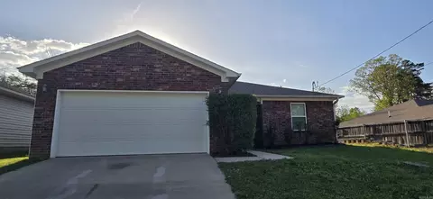 415 S Shady Ln, Benton, AR 72015