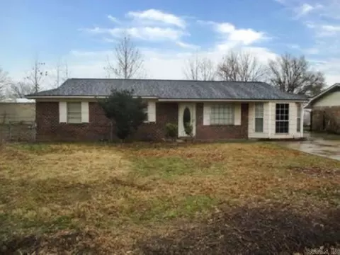 21 Briarwood Cir, Dumas, AR 71639