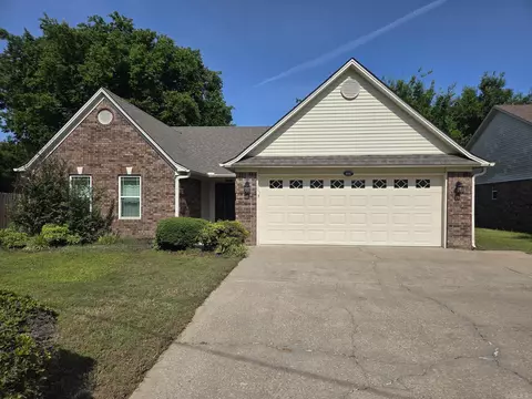 606 N Spring St, Searcy, AR 72143