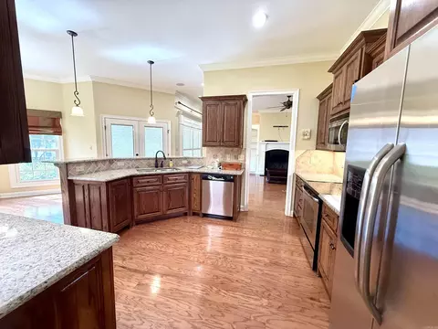 Kitchen - 922 Sinclair Ct, Searcy, AR 72143 photo 1 of 4