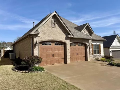 Exterior - 922 Sinclair Ct, Searcy, AR 72143 photo 3 of 9