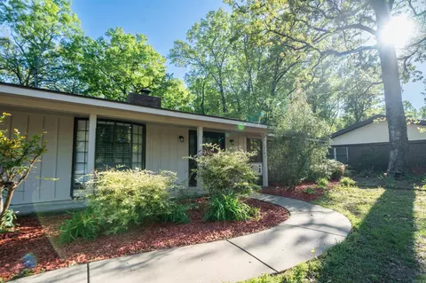 Exterior - 27 White Oak Dr, Conway, AR 72034 photo 3 of 10