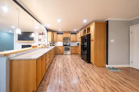 Kitchen - 27 White Oak Dr, Conway, AR 72034 photo 1 of 4