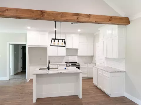 Kitchen - 25 Jackson Loop, Ward, AR 72176 photo 3 of 6