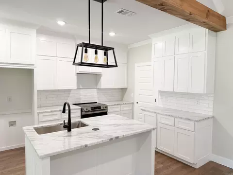 Kitchen - 25 Jackson Loop, Ward, AR 72176 photo 1 of 6