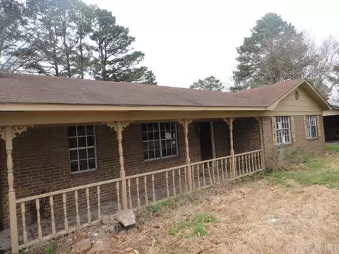 901 Village Dr, Newport, AR 72112
