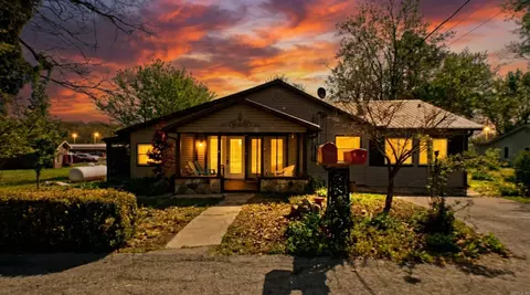 510 Carhart St, Alton, MO 65606