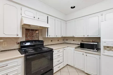 Kitchen - 200 Higden Rd, Higden, AR 72067 photo 5 of 7