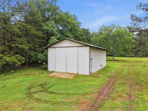 Exterior - 200 Higden Rd, Higden, AR 72067 photo 7 of 12