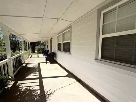 Exterior - 206 N Vine St, Mountain View, AR 72560 photo 3 of 7