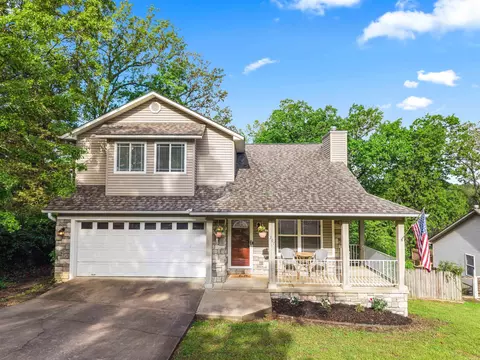 307 Bellaire Dr, Hot Springs, AR 71901