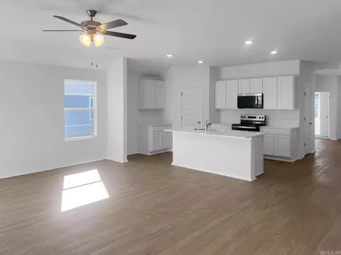 Living - 4324 Sloan Dr, Alexander, AR 72002 photo 2 of 2