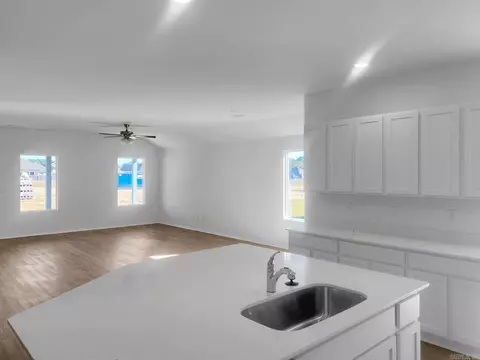 6328 Warwick Dr, Bryant, AR 72002 photo 5