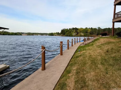 152 Mimosa Pt, Hot Springs, AR 71913