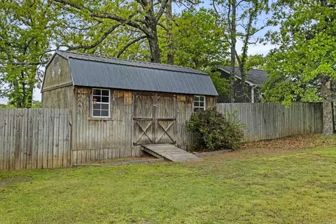 Exterior - 306 Oak View Dr, Cabot, AR 72023 photo 6 of 11