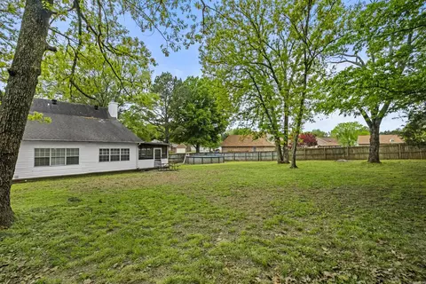Exterior - 306 Oak View Dr, Cabot, AR 72023 photo 8 of 11