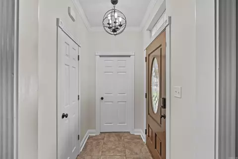 Entry Way - 306 Oak View Dr, Cabot, AR 72023 photo 1 of 3