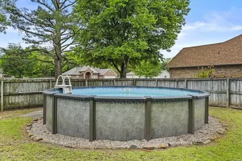 Exterior - 306 Oak View Dr, Cabot, AR 72023 photo 9 of 11