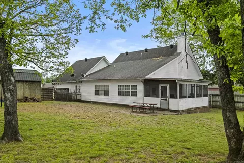 Exterior - 306 Oak View Dr, Cabot, AR 72023 photo 3 of 11