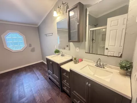 Bath - 10455 Hogue Rd, Mabelvale, AR 72103 photo 2 of 4