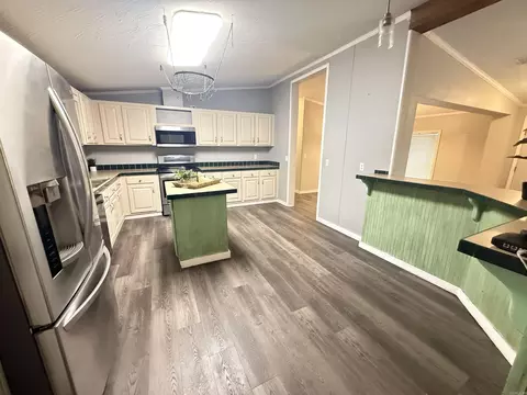 Kitchen - 10455 Hogue Rd, Mabelvale, AR 72103 photo 2 of 3