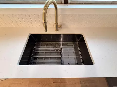 Kitchen - 304 N Pecan St, Beebe, AR 72012 photo 4 of 4