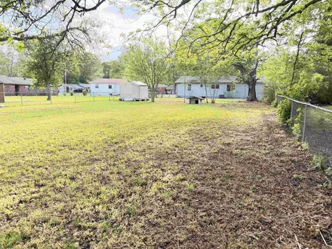 Exterior - 304 N Pecan St, Beebe, AR 72012 photo 10 of 11