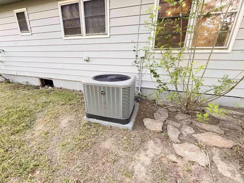 Exterior - 304 N Pecan St, Beebe, AR 72012 photo 7 of 11