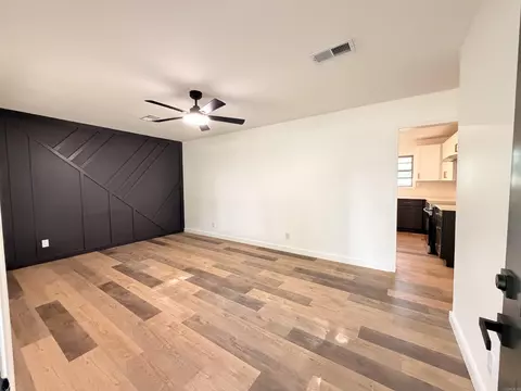 Living - 304 N Pecan St, Beebe, AR 72012 photo 2 of 4