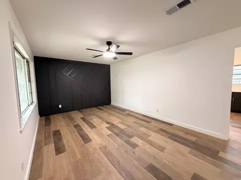 Living - 304 N Pecan St, Beebe, AR 72012 photo 1 of 4